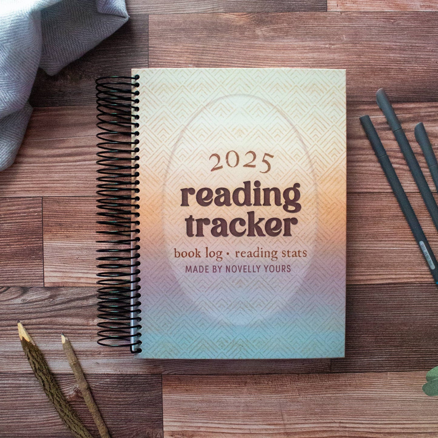 2025 Reading Tracker notebook/log