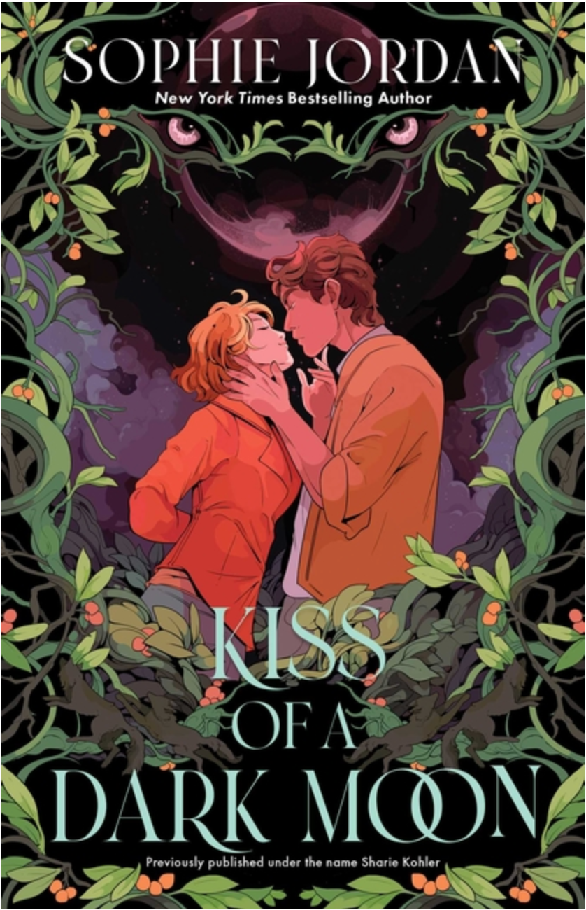 Kiss of a Dark Moon - (Moon Chasers) (Paperback)